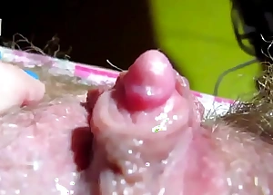 BIG CLIT prove profitable to hairy gauche pussy