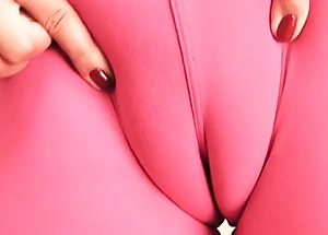 Uncompromised cameltoe pussy in tight spandex effective out ass