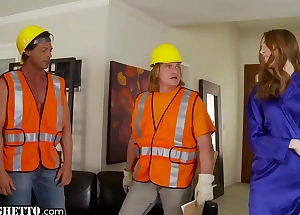 Whiteghetto horny housewife group-fucked by construction keep from