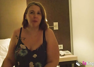 Beauteous and up-to-date divorced mommy comes to FAKings to fuck a juvenile man