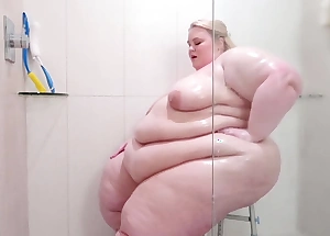 Ssbbw Showering Say no to Folds With an increment of Tortuosities