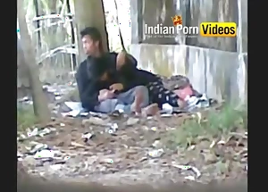 Outdoor blowjob mms of desi angels with beau - Indian Porn Videos