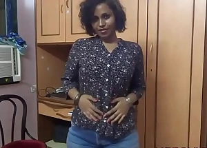 Big arse mumbai college girl spanking herself screwing her tight desi pussy