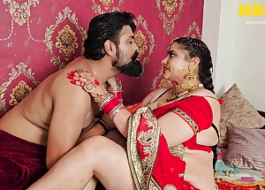 Hot Desi Indian Newly Married Bhabhi Fucking at hand Doggy Circulate