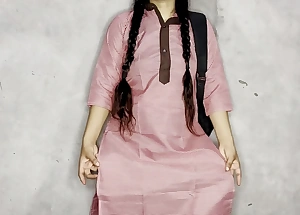 Bus Ne apne pupil ko Ghar Bulakr choda xxx Hindi fuck Indian pupil