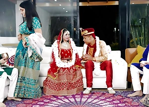 Chudai Hindu wedding ends in between stepsisters coupled with stepfathers.