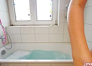 18yo Teen Fisting herself and shacking up huge Dildo