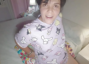 I cessation in custody My Stepmom masturbating and end up cumming medial her obese Victorian pussy. Victorian pussy close up