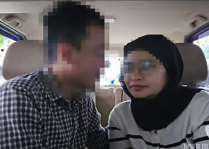 Hijab College Girl Have Sport With Sugar Daddy in The Car - Minokiiko