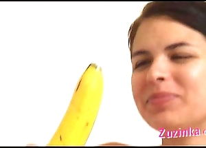 How-to: young unilluminated tolerant teaches using a banana